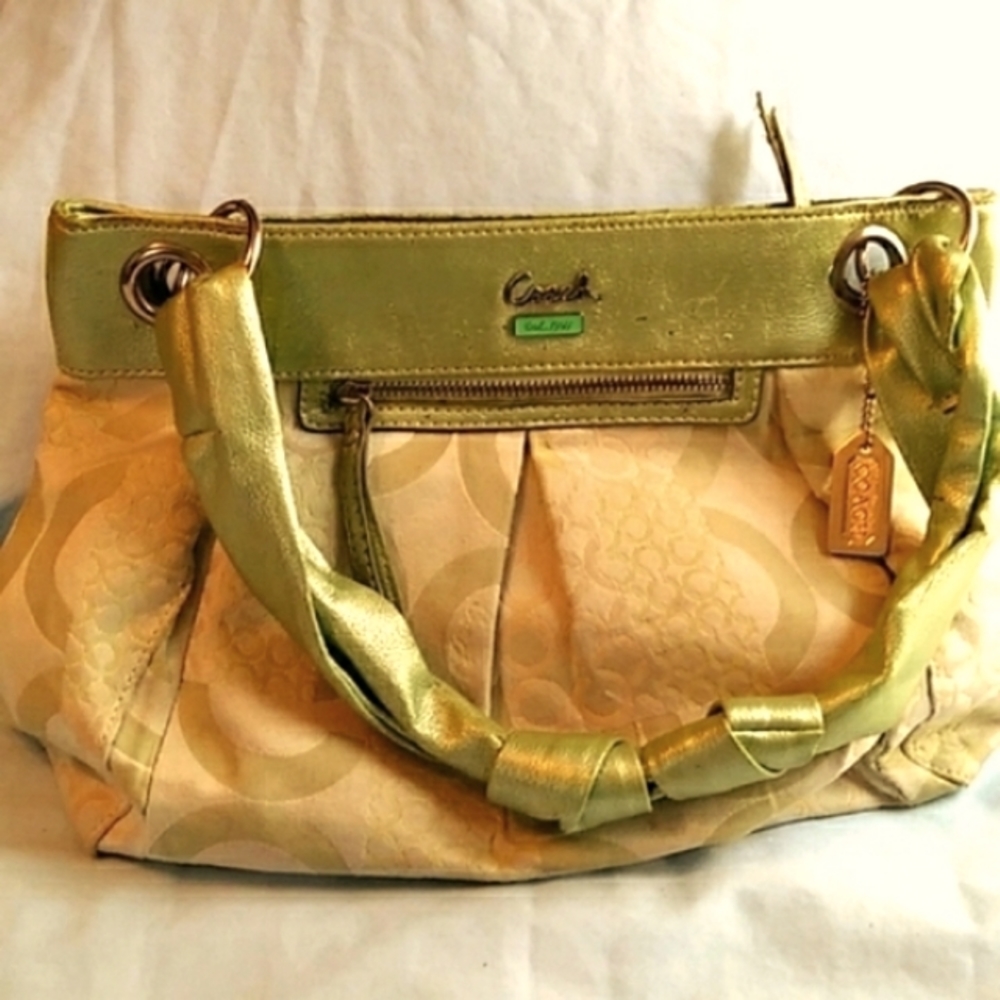 Coach purse - Picture 4 of 12